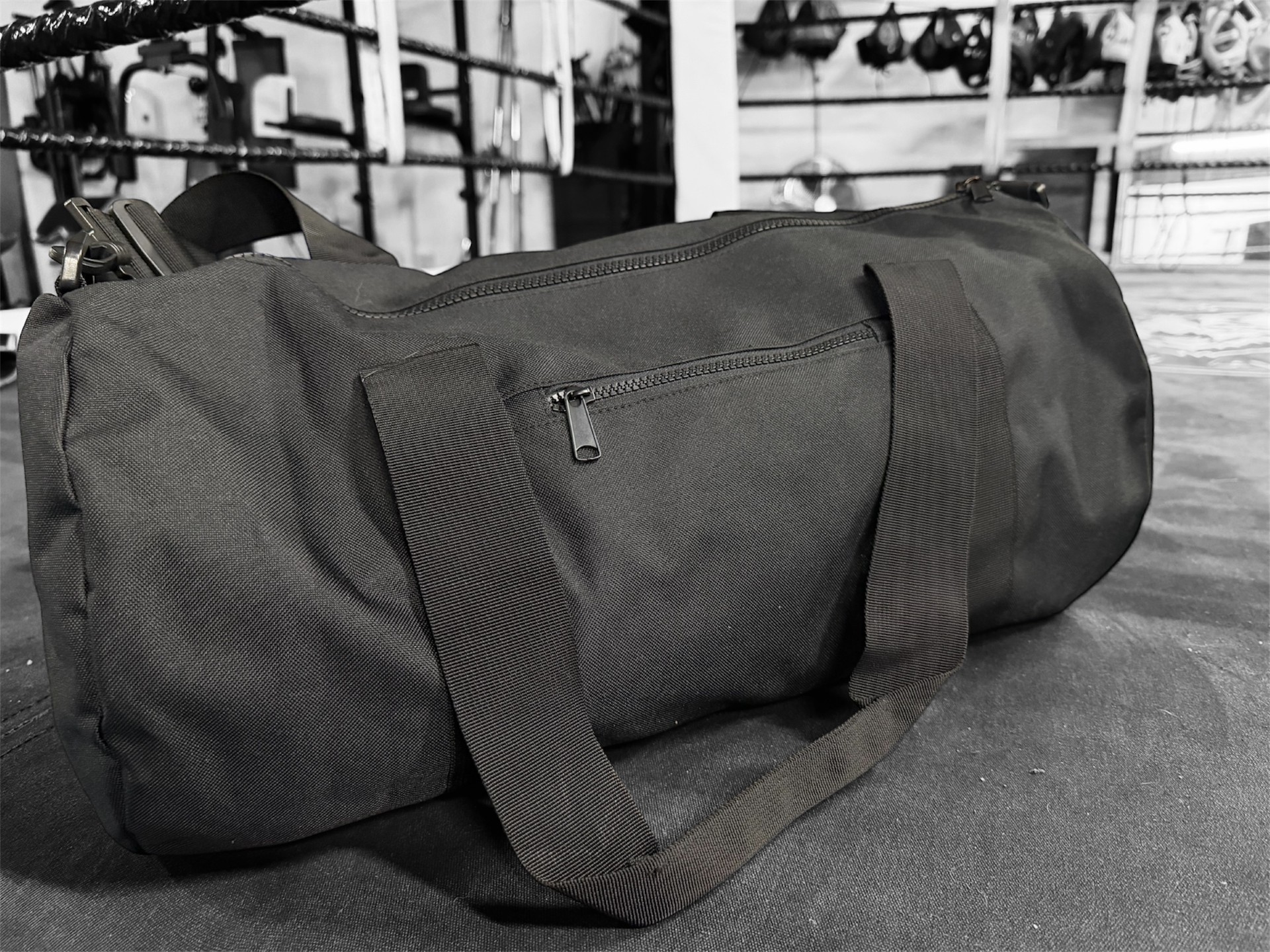 Lincoln Boxing Co. “Fight Camp” XL Duffle Bag – 34L (Multiple Colours) - Image 9